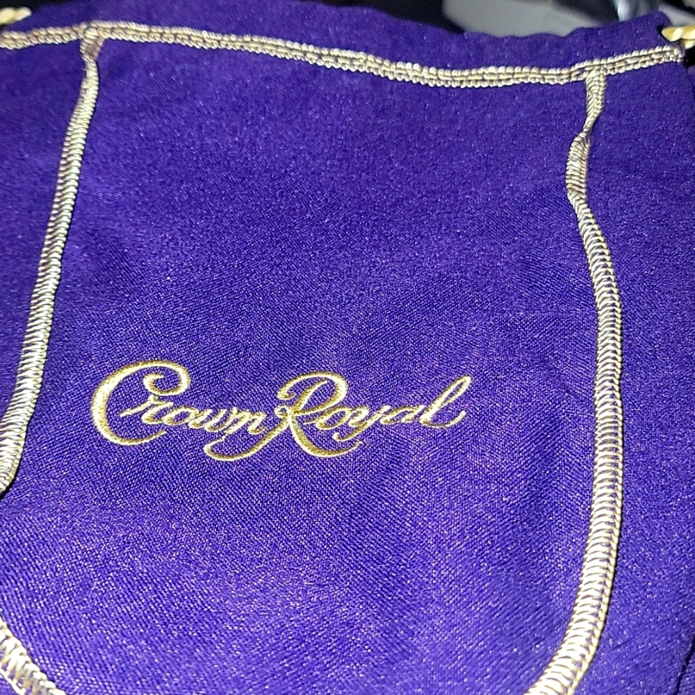 Small Crowmn Royal 12